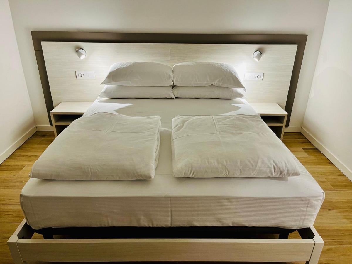 Berengario Suites Torri Del Benaco Buitenkant foto