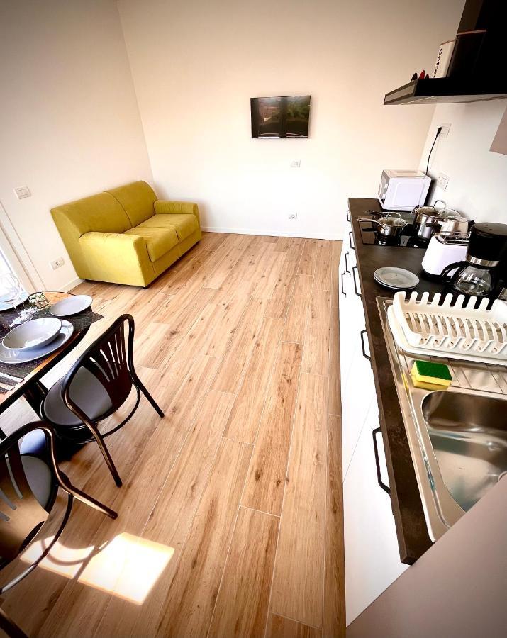 Berengario Suites Torri Del Benaco Buitenkant foto