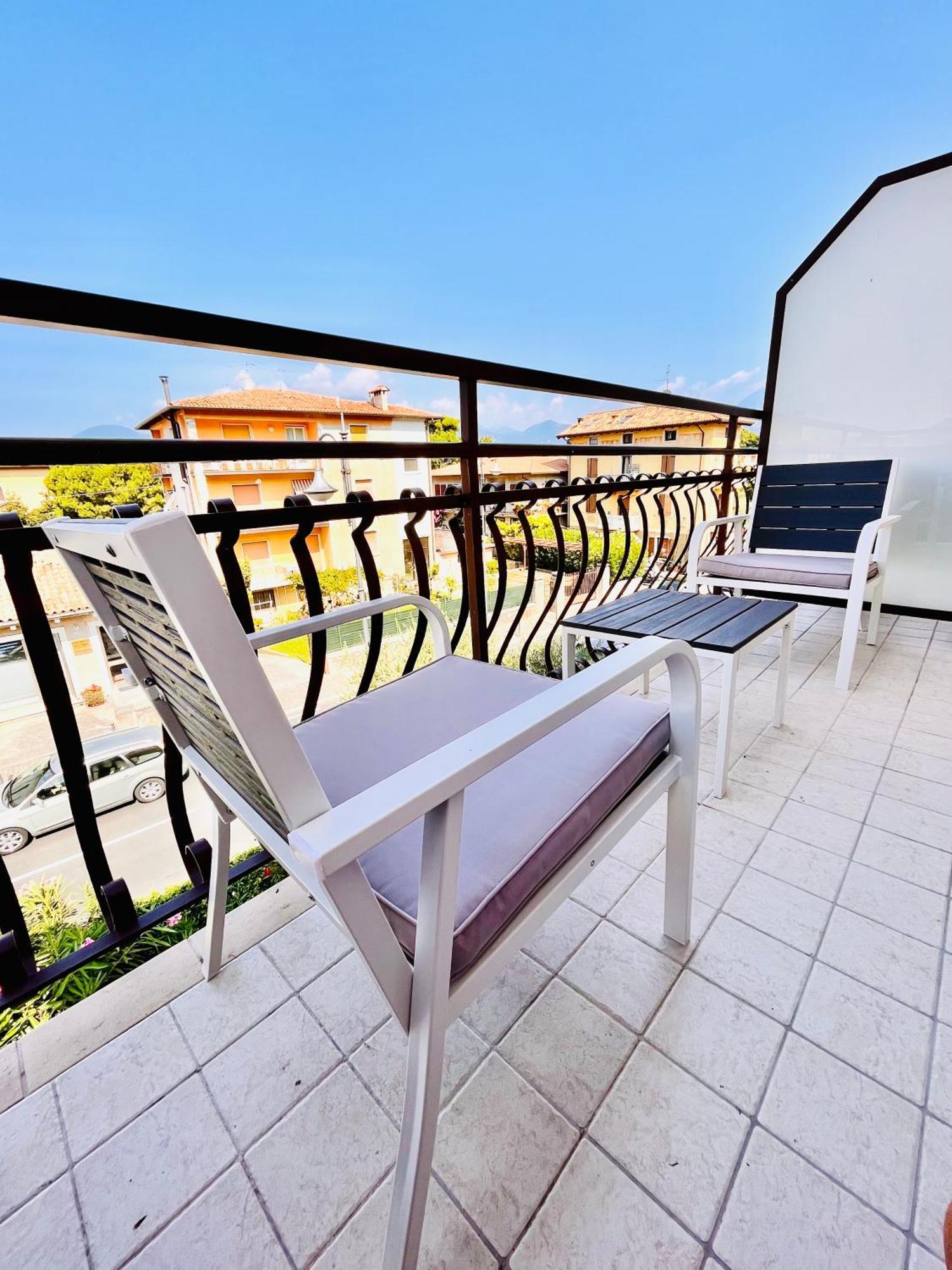 Berengario Suites Torri Del Benaco Buitenkant foto
